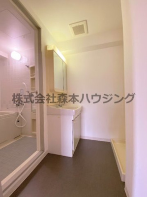 【洗面所】 | 　ジョイフル寝屋川 | 脱衣スペースもあります