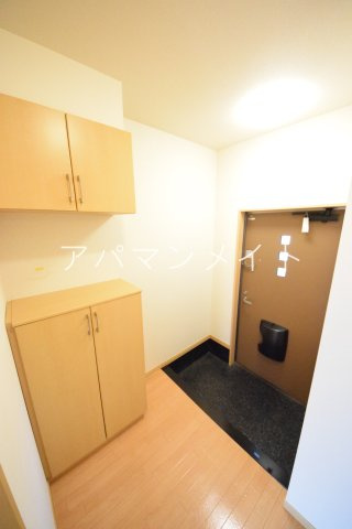 【玄関】 | エスポア | 明るい玄関です