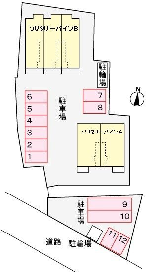 ソリタリーパインＢの駐車場