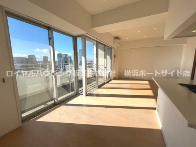 コットンハーバータワーズシーウェストの画像