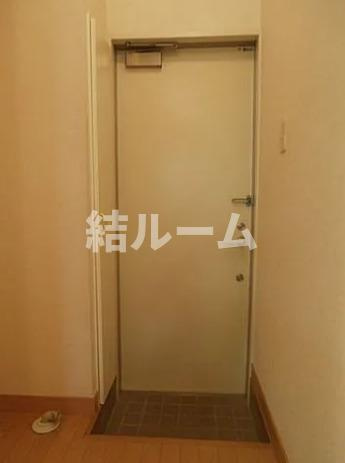 豊島区北大塚３丁目のアパートの玄関
