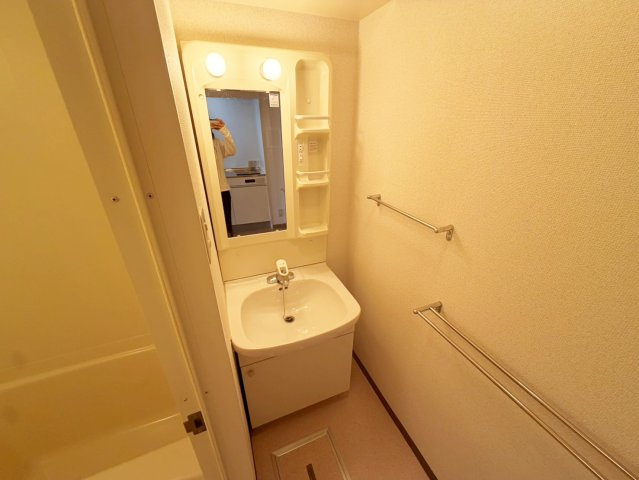 アレルヤの洗面所