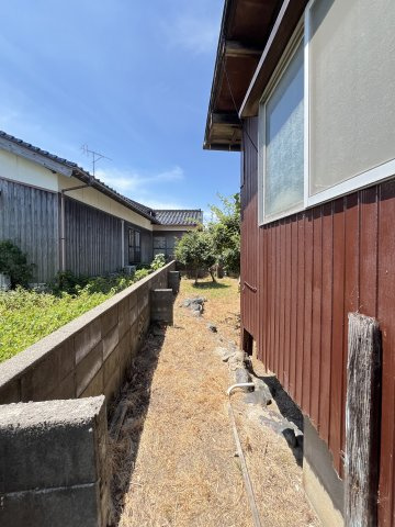 和田町I貸家の庭