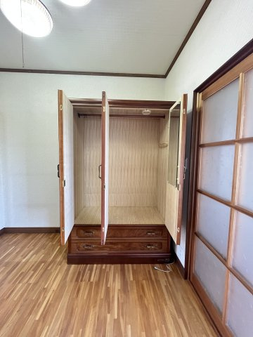 和田町I貸家の収納