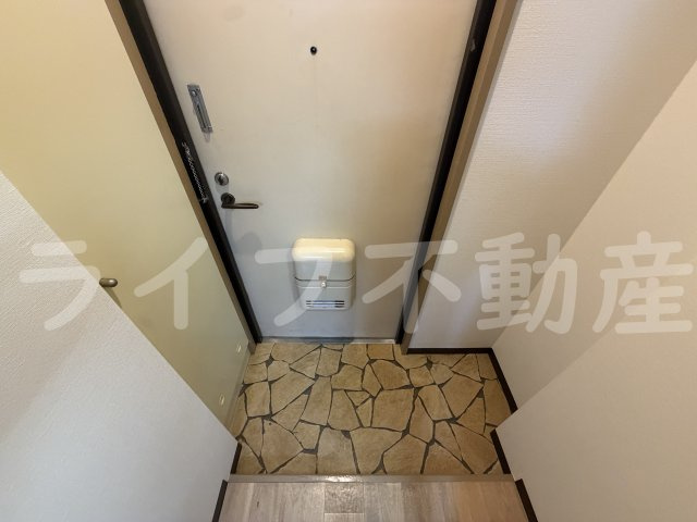 ハイマンマンションの玄関|きれいな玄関です