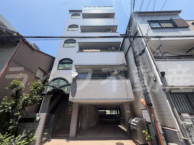 ハイマンマンションの外観