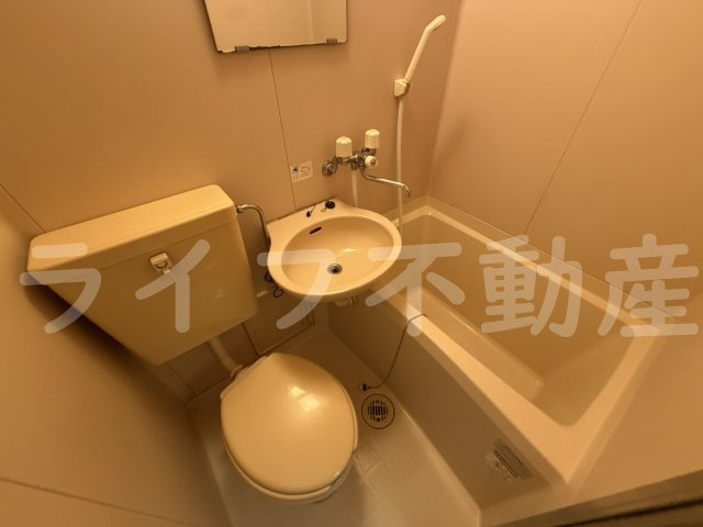 ハイマンマンションの浴室|コンパクトで使いやすいお風呂です