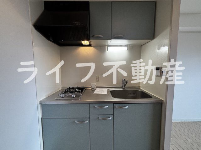 ドゥーエ森ノ宮のキッチン|コンパクトなキッチンで掃除もラクラク
