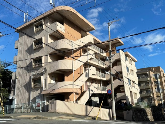 神戸市中央区中島通３丁目の賃貸マンションの外観