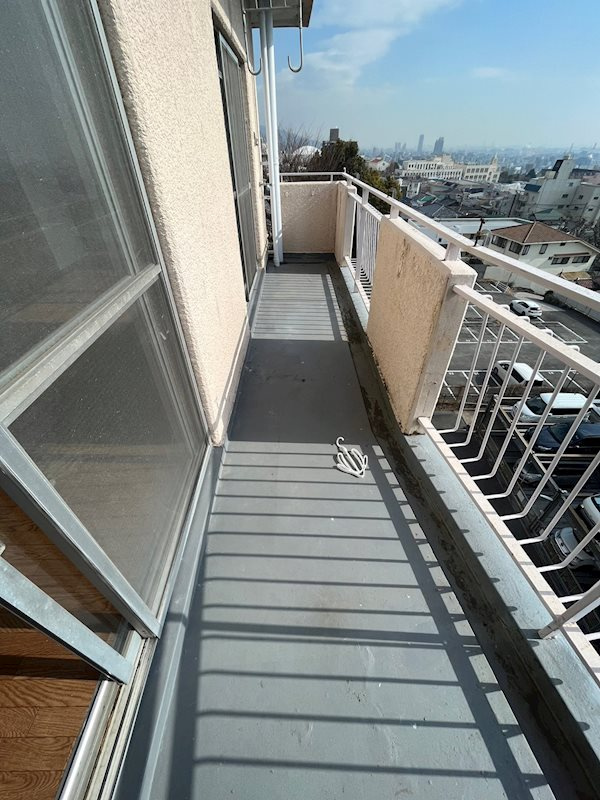 神戸市中央区中島通３丁目の賃貸マンションのバルコニー