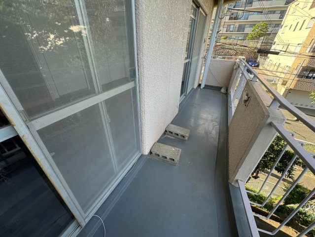 神戸市中央区中島通３丁目の賃貸マンションのバルコニー