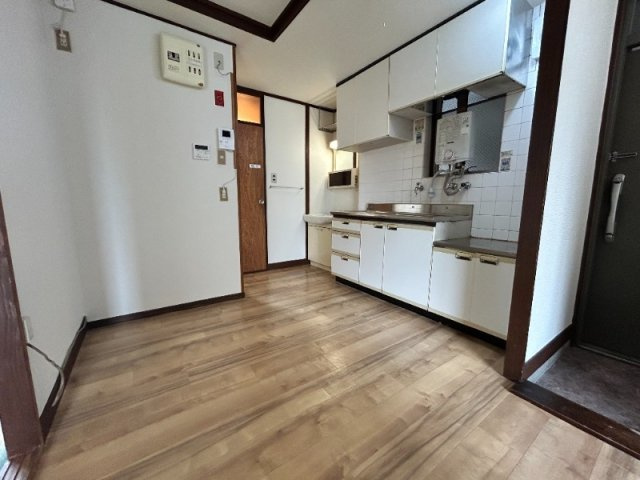 神戸市灘区篠原北町１丁目の賃貸マンションの居間・リビング