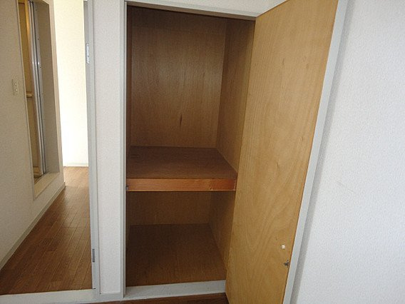 神戸市東灘区本山北町２丁目のアパートの収納
