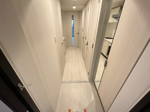 神戸市中央区加納町３丁目の賃貸マンションの玄関