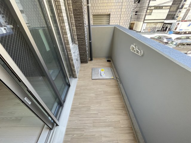 神戸市中央区加納町３丁目の賃貸マンションのバルコニー