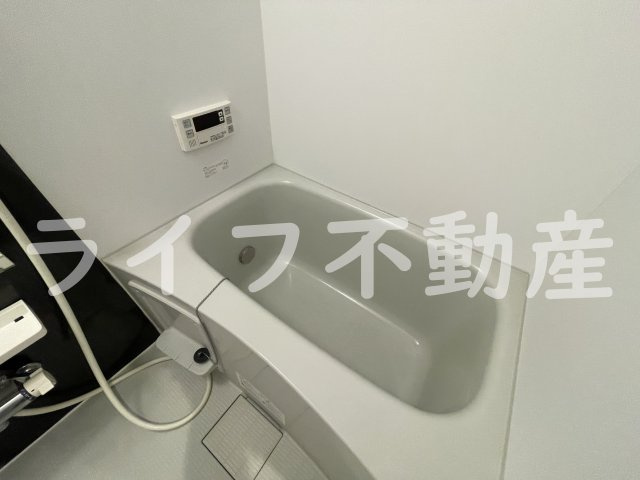 サンテラス西岩田の浴室|落ち着いた空間のお風呂です