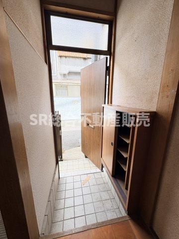 花園西町2丁目中古戸建の玄関|東大阪市で不動産をお探しの方は弊社までご相談下さいませ！