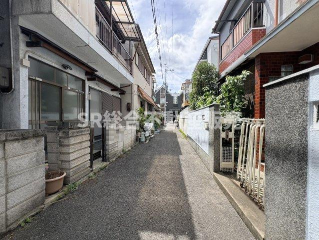 花園西町2丁目中古戸建のその他|前面道路含む現地写真です