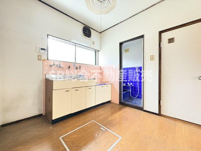 花園西町2丁目中古戸建のキッチン|1階4.5帖　家事がしやすいダイニングキッチンです☆