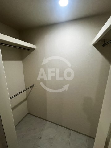 アーバネックス堺筋本町　開平小学校区の収納|アーバネックス堺筋本町　ウォークインクローゼット