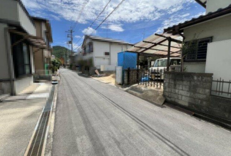 野洲市栄　売土地の前面道路含む現地写真