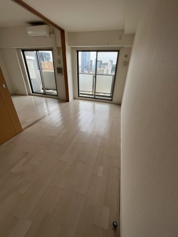 レジディア御茶ノ水の洋室