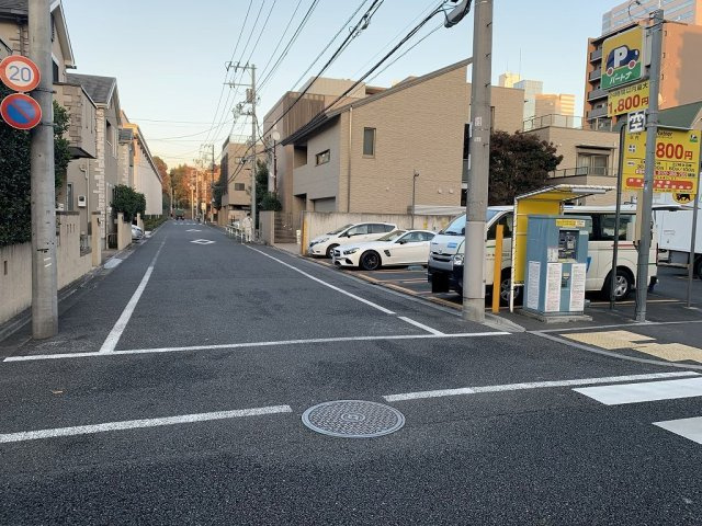 グランデュール六義園の周辺
