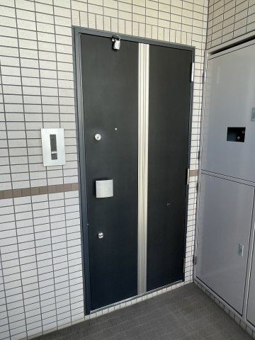KDXレジデンス文京湯島の玄関