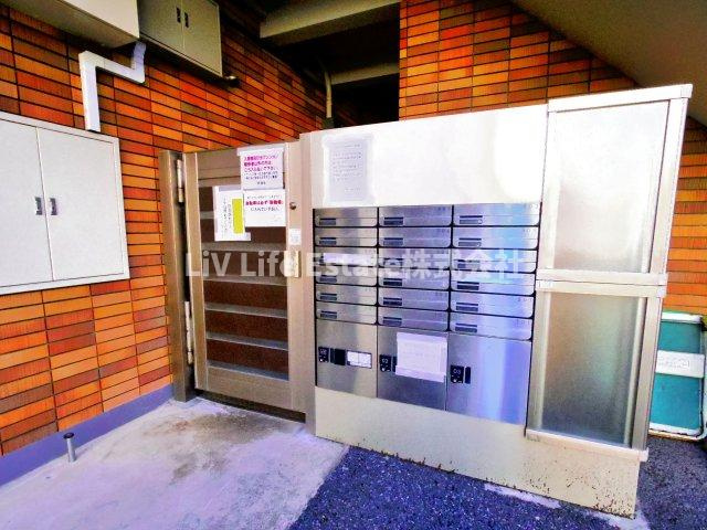 フォルテ久米川のエントランス