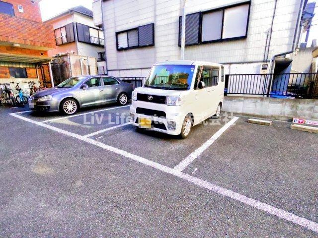 フォルテ久米川の駐車場