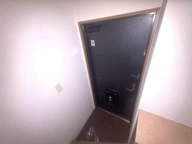 グランドステージ江坂の玄関