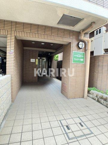 プレステージ鶴見のエントランス