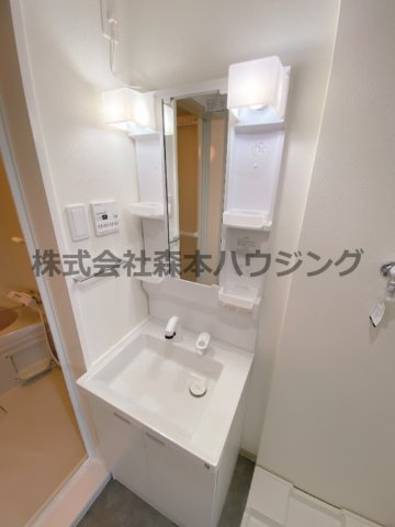 【独立洗面台】 | 　LIX大和田駅前 | 独立洗面化粧台が付いています