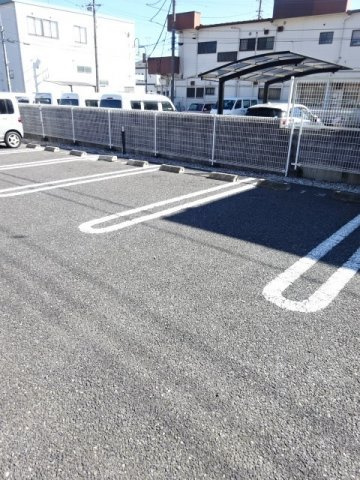 ルピナスの駐車場