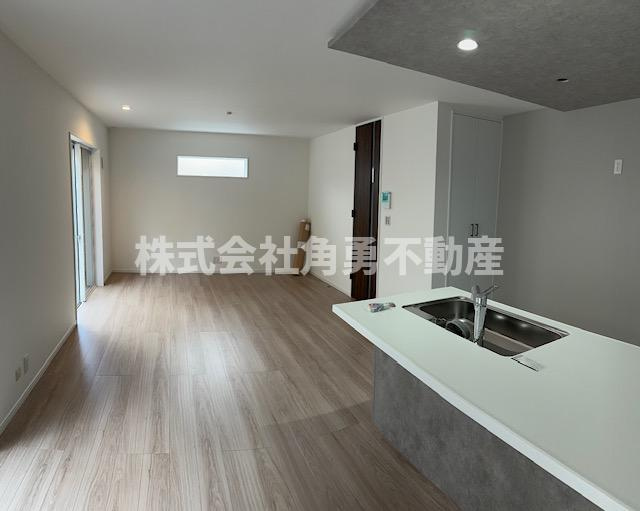 平塚市第1黒部丘　新築一戸建て　1号棟の内観：施工例|《施工例》キッチン