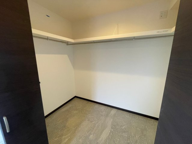 豊中市曽根東町２丁目の賃貸マンションの収納