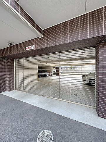 グランヒルズ猫洞の駐車場