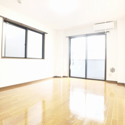 【居間・リビング】 | メゾン壱番館 | 洋室のお部屋です。