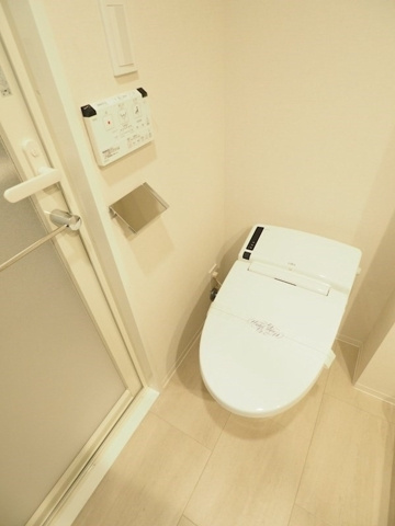 クレヴィアリグゼ日暮里のトイレ