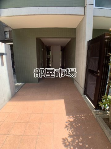 リトルフィールド蔵前のエントランス