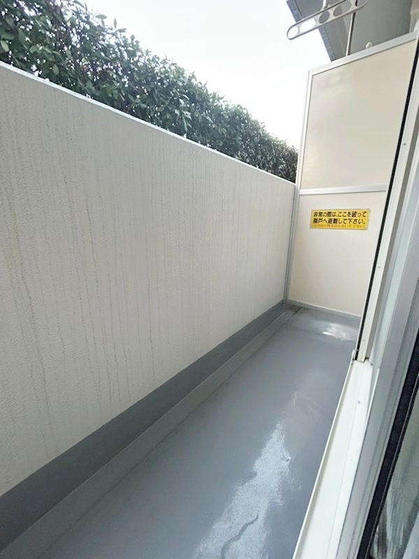 礎のバルコニー