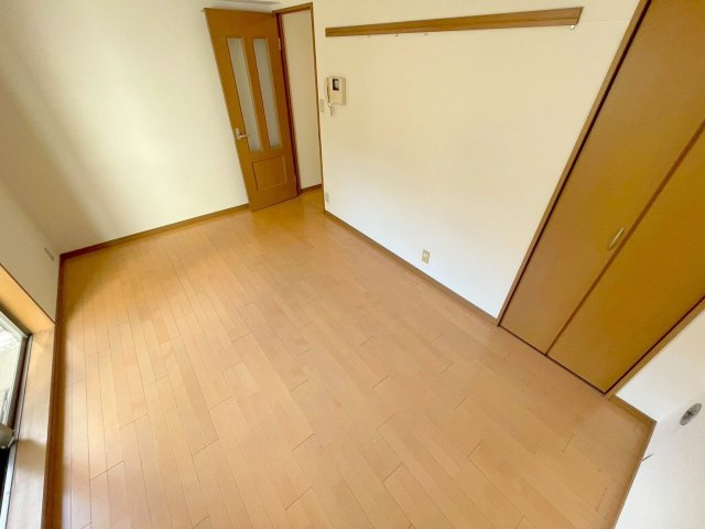 ヒルズ小松の寝室