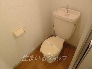 プレジール吉川　Ｂ棟のトイレ