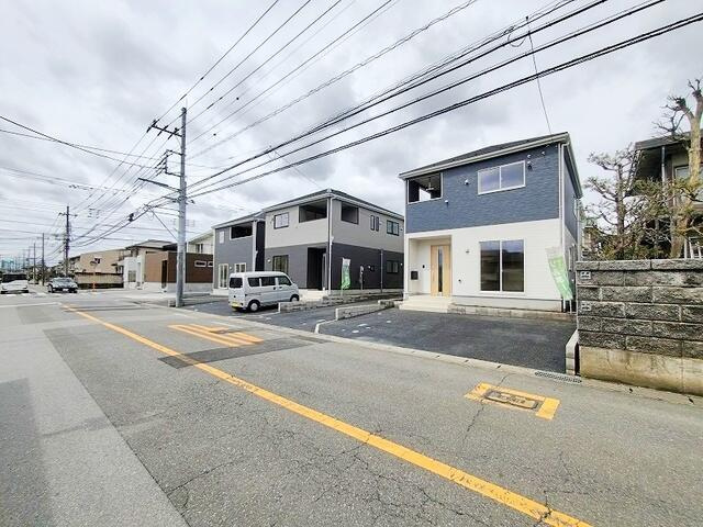 クレイドルガーデン宇都宮市今宮第3　新築一戸建ての前面道路含む現地写真