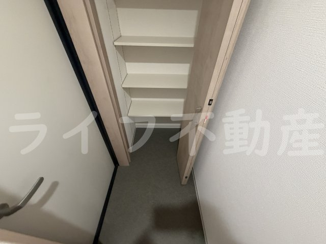 LIB HIRAOKAの玄関