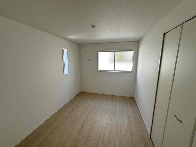クレイドルガーデン宇都宮市今宮第3　新築一戸建ての洋室