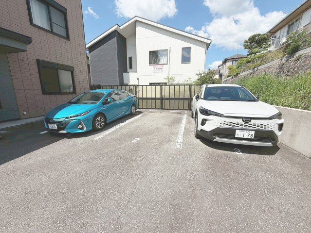 リゾ宝塚の駐車場|駐車場に車を止められます