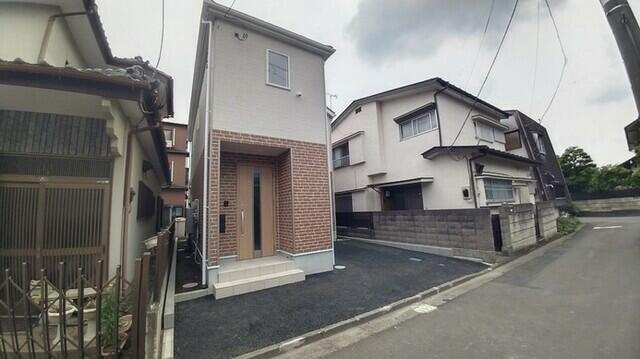 クレイドルガーデン宇都宮市桜第3　新築一戸建ての前面道路含む現地写真