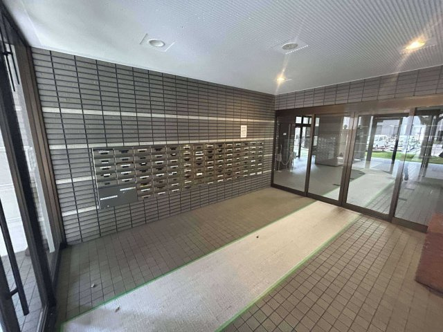 【ロビー】 | ダイヤモンドスクエア前原 | 共用部分はいつも清潔に保たれています
