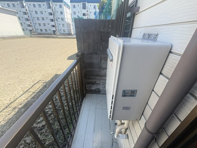 吉祥院石原南町　連棟住宅のバルコニー